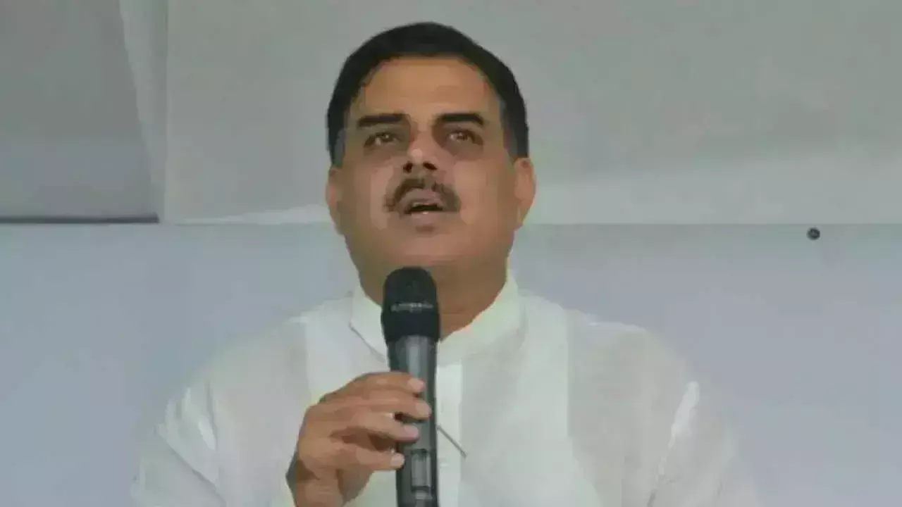 Andhra Pradesh: खाद्य तेल की कीमतों को नियंत्रित करने के लिए सरकार प्रयासरत Andhra Pradesh: खाद्य तेल की कीमतों को नियंत्रित करने के लिए सरकार प्रयासरत