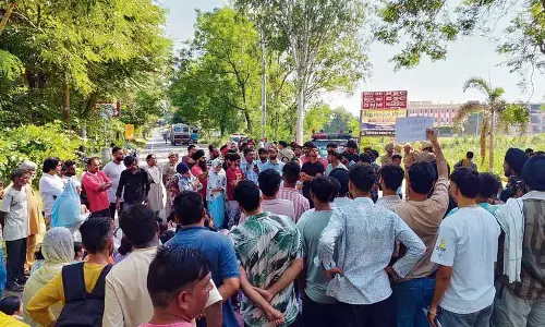 Jalandhar: छात्रा आत्महत्या मामले में दोषियों की गिरफ्तारी की मांग की Jalandhar: छात्रा आत्महत्या मामले में दोषियों की गिरफ्तारी की मांग की