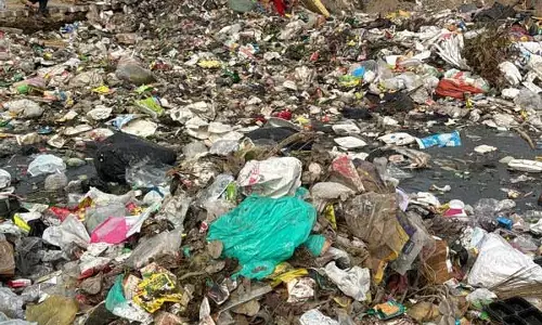 Govind Nagar के निवासियों ने कूड़ा डंप की सफाई के लिए पैसे एकत्र किए Govind Nagar के निवासियों ने कूड़ा डंप की सफाई के लिए पैसे एकत्र किए