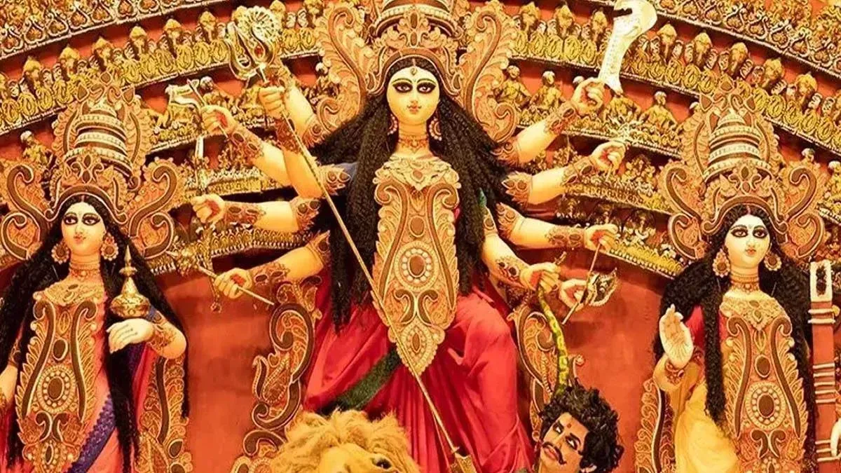 Durga Puja में किस देवी की आराधना से मिलता आशीर्वाद ,यहाँ जाने