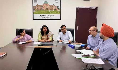 चुनाव पर्यवेक्षक ने DC, SSP से की व्यवस्थाओं पर चर्चा चुनाव पर्यवेक्षक ने DC, SSP से की व्यवस्थाओं पर चर्चा