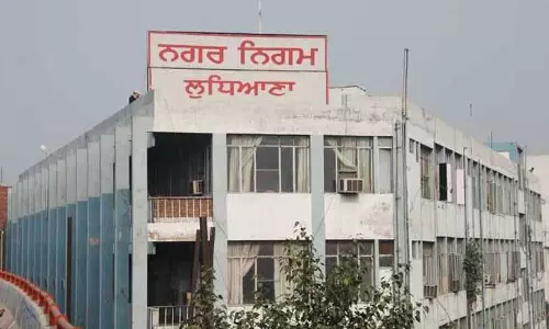 Ludhiana MC प्रमुख ने जोन बी कार्यालय का औचक निरीक्षण किया