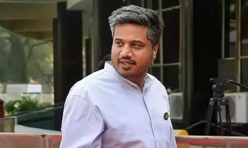 मुझे कॉपी करने के लिए एक कंसल्टेंट को रखा गया था: Rohit Pawar मुझे कॉपी करने के लिए एक कंसल्टेंट को रखा गया था: Rohit Pawar