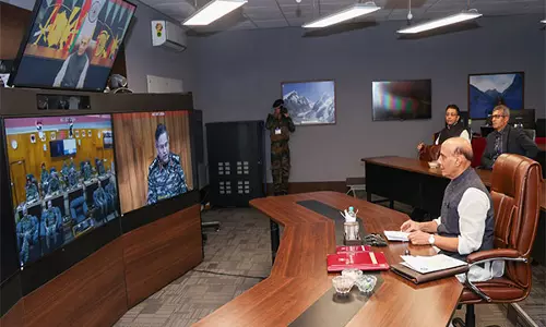 राजनाथ सिंह ने Darjeeling में 2024 के सेना कमांडरों के सम्मेलन को संबोधित किया