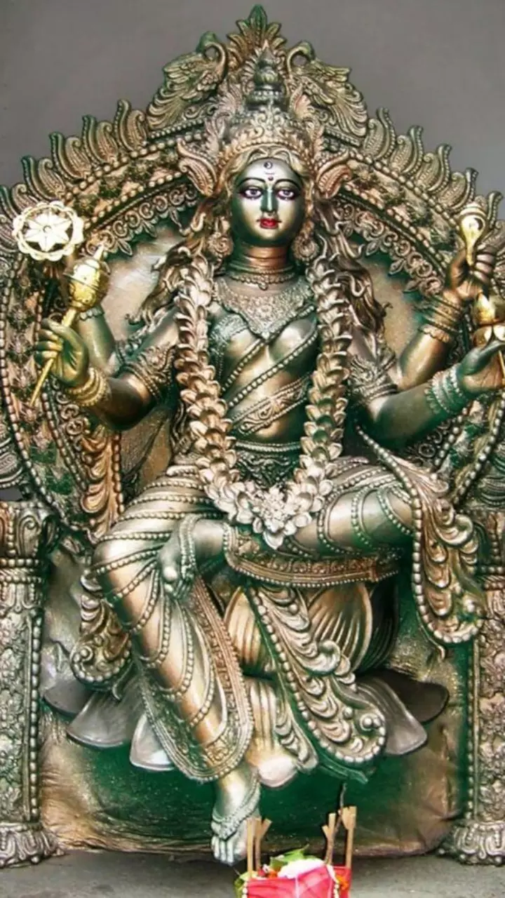 शारदीय नवरात्रि का अंतिम दिन मां सिद्धिदात्री की पूजा विधान