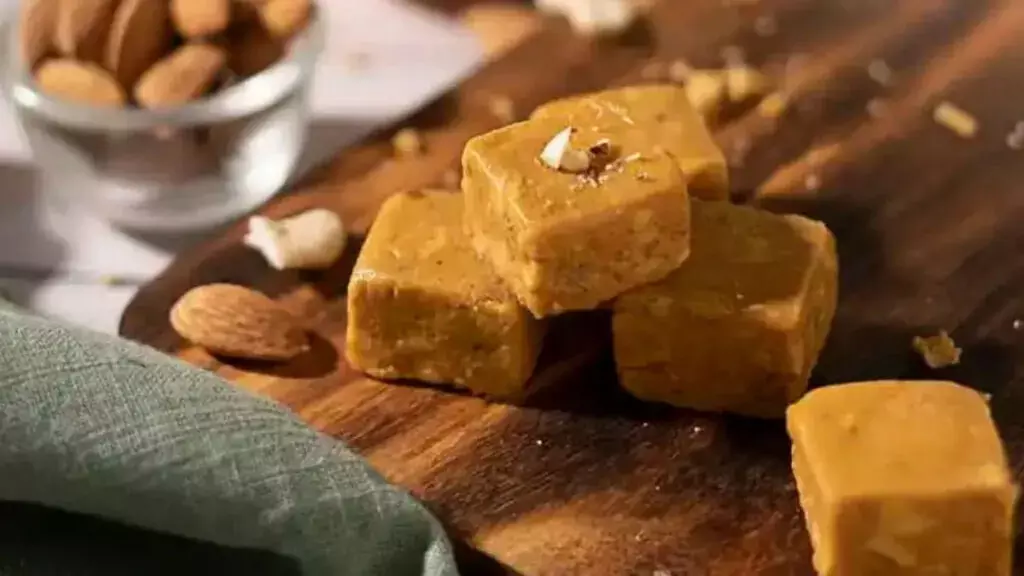 Chana Dal Barfi: चने की दाल से बनाएं बाजार जैसी बर्फी