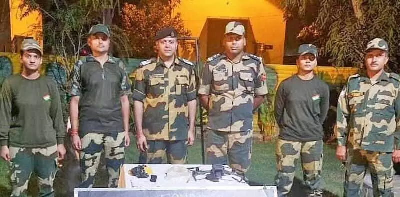 BSF ने पंजाब के फिरोजपुर में पाकिस्तानी ड्रोन को रोका