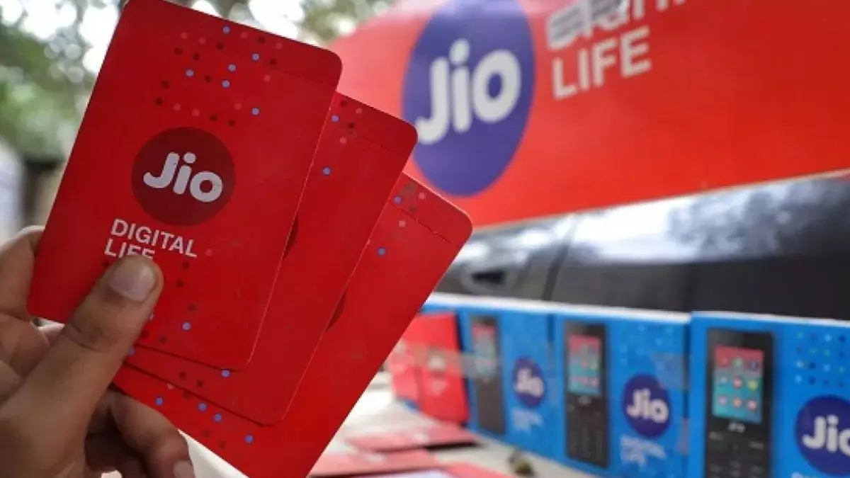 festive season में Jio  लॉन्च किए 84 दिन वाले 2 धांसू प्लान्स, 168GB डेटा