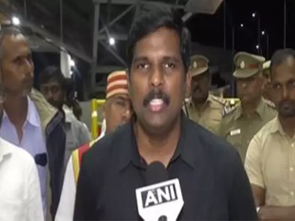 एयर इंडिया विमान: Trichy जिला कलेक्टर ने यात्रियों की जान बचाने में पायलटों की भूमिका की सराहना की