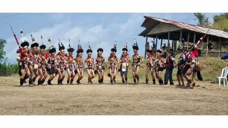 Nagaland : तिखिर समुदाय ने किउसाम शहर में त्सोंग्लाकनी का जश्न मनाया