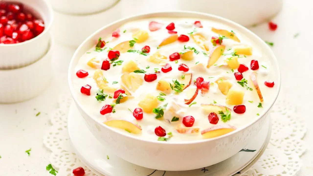 fruit raita: एनर्जी से भरपूर फ्रूट रायता, पूरे दिन बनी रहेगी ताज़गी