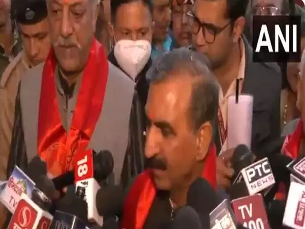 Himachal CM ने शिमला में दशहरा समारोह में भाग लिया, पहाड़ी राज्य के विकास के लिए प्रार्थना की