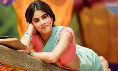 जान्हवी कपूर ने देवरा की शूटिंग के लिए जेलीफ़िश से भरे पानी में जाने का साहस किया जान्हवी कपूर ने देवरा की शूटिंग के लिए जेलीफ़िश से भरे पानी में जाने का साहस किया