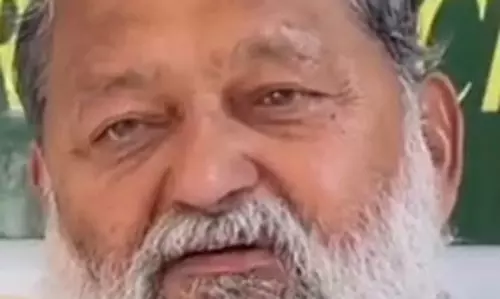 कांग्रेस को अपना चुनाव चिह्न बदलकर जलेबी रख लेनी चाहिए : अनिल विज