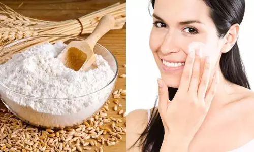 Glowing Skin: इन तरीकों से लगाएं आटा, चेहरा हो जाएगा बेदाग