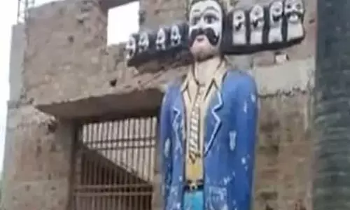 कोर्ट पैंट में रावण, पढ़े इसकी पूरी कहानी