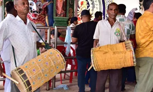 त्यौहारी सीजन में ढाक और ढाकी ने लूटी धूम त्यौहारी सीजन में ढाक और ढाकी ने लूटी धूम