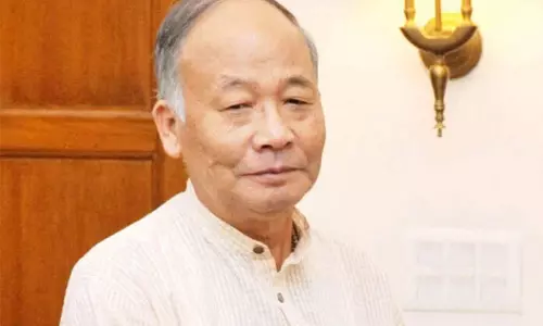 मणिपुर के राजनीतिक नेता कांग्रेस में शामिल होने की कतार में: Ibobi Singh मणिपुर के राजनीतिक नेता कांग्रेस में शामिल होने की कतार में: Ibobi Singh