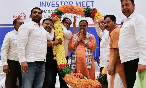 Jaipur: भरतपुर में ‘राइजिंग राजस्थान’ इन्वेस्टर मीट के तहत उद्यमियों से संवाद कार्यक्रम Jaipur: भरतपुर में ‘राइजिंग राजस्थान’ इन्वेस्टर मीट के तहत उद्यमियों से संवाद कार्यक्रम