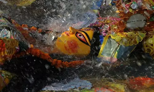 Guwahati : दुर्गा पूजा मूर्ति विसर्जन के लिए यातायात प्रतिबंध जारी