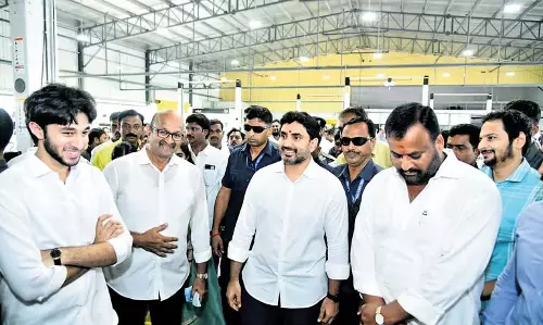 मंत्री नारा लोकेश ने TCS को लेकर जगन पर कटाक्ष किया मंत्री नारा लोकेश ने TCS को लेकर जगन पर कटाक्ष किया