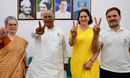 जेकेपीसीसी ने विधायक दल के नेता का फैसला केंद्रीय नेतृत्व पर छोड़ा जेकेपीसीसी ने विधायक दल के नेता का फैसला केंद्रीय नेतृत्व पर छोड़ा