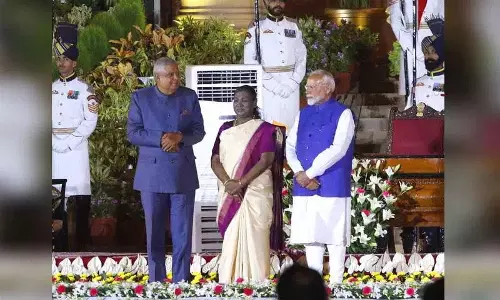 President Murmu, PM Modi ने देशवासियों को दशहरा और दुर्गा पूजा की शुभकामनाएं दीं President Murmu, PM Modi ने देशवासियों को दशहरा और दुर्गा पूजा की शुभकामनाएं दीं