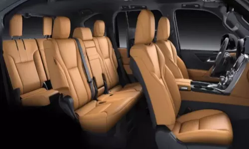 8-seater के लिए इतना बड़ा ऑफर पेश किया 8-seater के लिए इतना बड़ा ऑफर पेश किया