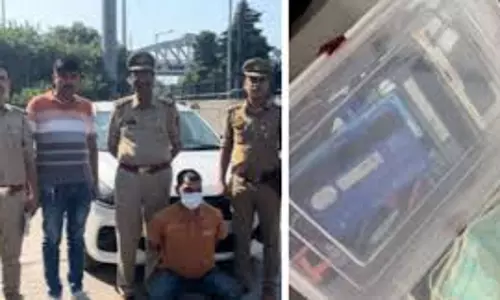 Delhi NCR: कार्ड बदलकर रकम निकालने वाले शातिर बदमाश गिरफ्तार Delhi NCR: कार्ड बदलकर रकम निकालने वाले शातिर बदमाश गिरफ्तार