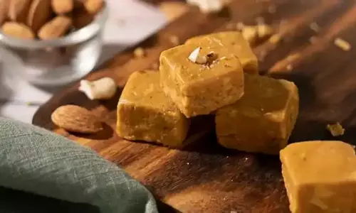Chana Dal Barfi: चने की दाल से बनाएं बाजार जैसी बर्फी