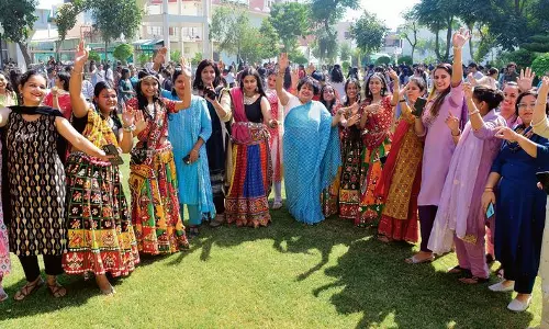Haryana : कैम्पस नोट्स जीवीएम कॉलेज में ‘डांडिया’ कार्यक्रम