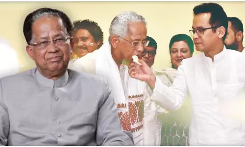 Assam : गौरव गोगोई ने दिवंगत पिता तरुण गोगोई को 90वीं जयंती पर याद किया Assam : गौरव गोगोई ने दिवंगत पिता तरुण गोगोई को 90वीं जयंती पर याद किया