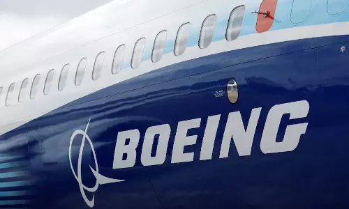 Boeing: कर्मचारियों की संख्या में 10% की कमी आएगी Boeing: कर्मचारियों की संख्या में 10% की कमी आएगी