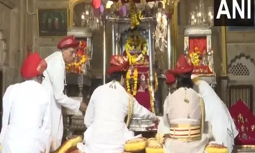विजयदशमी पर ज्योतिरादित्य सिंधिया, बेटे महानआर्यमन ने Gwalior के गोरखी देवघर में पूजा-अर्चना की