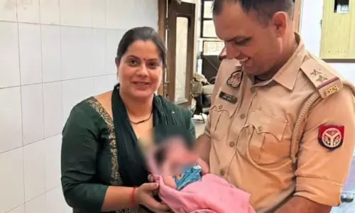 झाड़ियों में पड़ी मिली नवजात, चौकी इंचार्ज ने लिया ऐसा फैसला जीता दिल