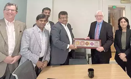 Minister MB Patil ने हार्वर्ड, यूएसए में एनालॉग डिवाइसेज के साथ समझौता किया Minister MB Patil ने हार्वर्ड, यूएसए में एनालॉग डिवाइसेज के साथ समझौता किया