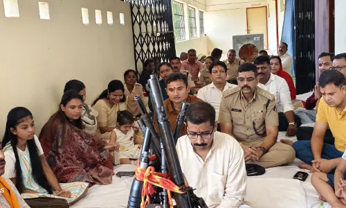 पुलिस लाईन धमतरी में की गई शस्त्र पूजा