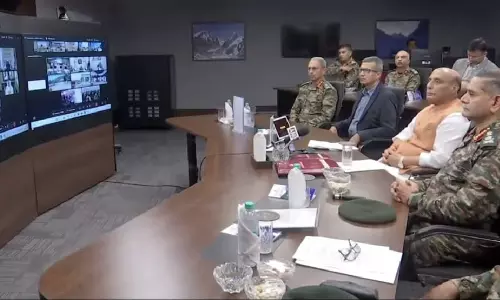 Arunachal के मुख्यमंत्री ने रक्षा मंत्री द्वारा 18 प्रमुख बुनियादी ढांचा परियोजनाओं के उद्घाटन Arunachal के मुख्यमंत्री ने रक्षा मंत्री द्वारा 18 प्रमुख बुनियादी ढांचा परियोजनाओं के उद्घाटन