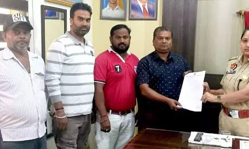 JCT कर्मचारियों ने बकाया वेतन को लेकर फगवाड़ा SP से मुलाकात की