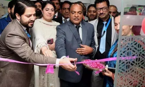 J&K बैंक ने सौरा में अपनी नई शाखा का उद्घाटन किया J&K बैंक ने सौरा में अपनी नई शाखा का उद्घाटन किया