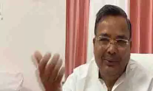 लोग कमल को वोट देंगे, कमल खिलेगा: उपचुनाव से पहले Uttar Pradesh के मंत्री जयवीर सिंह लोग कमल को वोट देंगे, कमल खिलेगा: उपचुनाव से पहले Uttar Pradesh के मंत्री जयवीर सिंह