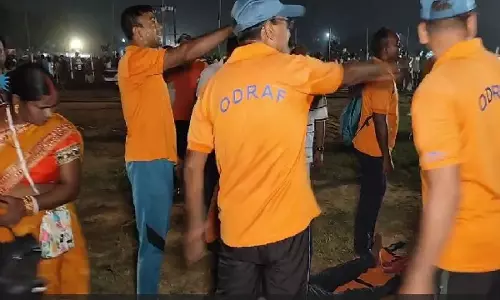 Rourkela में रावणपोड़ी के दौरान पटाखे की चपेट में आने से एक व्यक्ति की हालत गंभीर