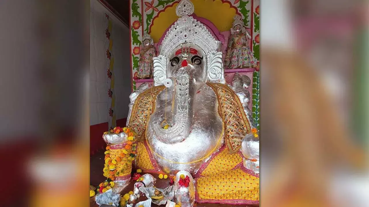 Ganesh Temple: राजस्थान का मंदिर, जिसमें गोबर से बनी है भगवान सिद्धिविनायक की मूर्ति