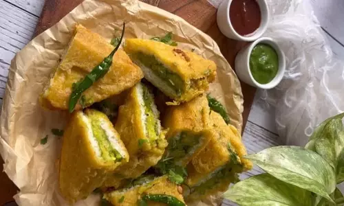 Bread Pakora without Oil: बिना तले बनाएं स्वादिष्ट ब्रेड पकौड़ा Bread Pakora without Oil: बिना तले बनाएं स्वादिष्ट ब्रेड पकौड़ा