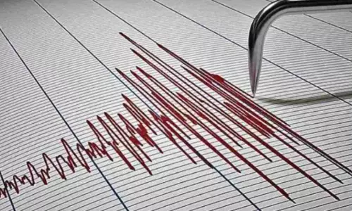 Jammu: भूकंप से कांपी धरती, रिक्टर स्केल पर ये रही तीव्रता Jammu: भूकंप से कांपी धरती, रिक्टर स्केल पर ये रही तीव्रता