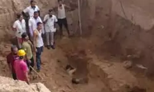 Gujarat: बड़ा हादसा, मिट्टी ढहने से 7 मजदूरों की मौत