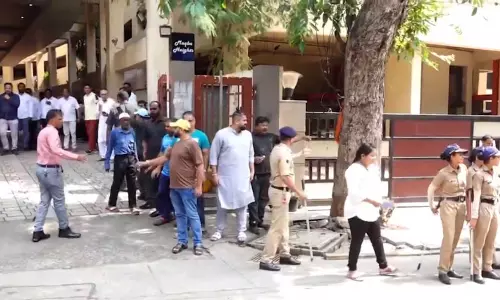 Baba Siddique: बाबा सिद्दीकी के घर के आसपास बड़ी संख्या में पुलिसबल तैनात, आज किया जाएगा सुपुर्द-ए-खाक