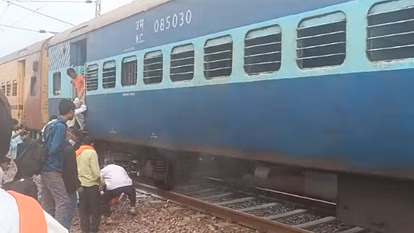 Chhatarpur: ट्रेन के डिब्बे में लगी आग, कोई नुकसान नहीं हुआ