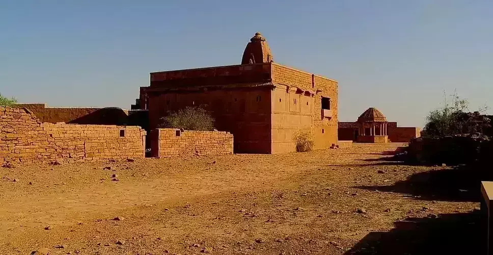 Rajasthan का वो रहस्यमयी मंदिर, जिसे भूतों ने एक ही रात में बनाया था Rajasthan का वो रहस्यमयी मंदिर, जिसे भूतों ने एक ही रात में बनाया था