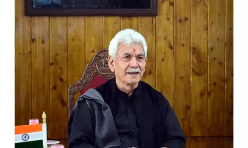 LG: नई परियोजनाओं का सीमा पर्यटन पर सकारात्मक प्रभाव पड़ेगा LG: नई परियोजनाओं का सीमा पर्यटन पर सकारात्मक प्रभाव पड़ेगा